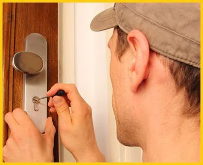 Windsor Locks And Locksmith Windsor Locks, CT 860-544-9002 Windsor Locks And Locksmith Windsor Locks, CT 860-544-9002 - 23-6